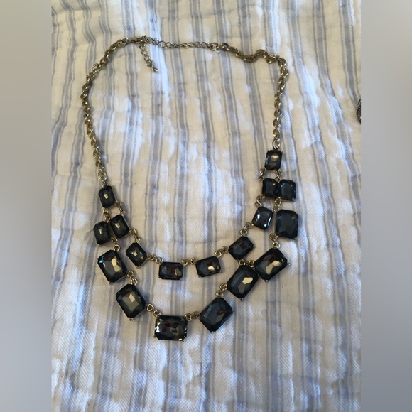 Assorted necklaces - Picture 8 of 16